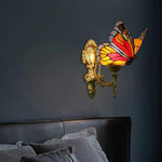 Lampe papillon murale chambre Tiffany rouge et jaune - Rêve de Papillon