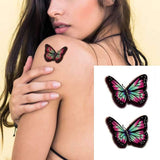 Tatouage éphémère papillon 3D fantaisie sur épaule femme- Rêve de Papillon